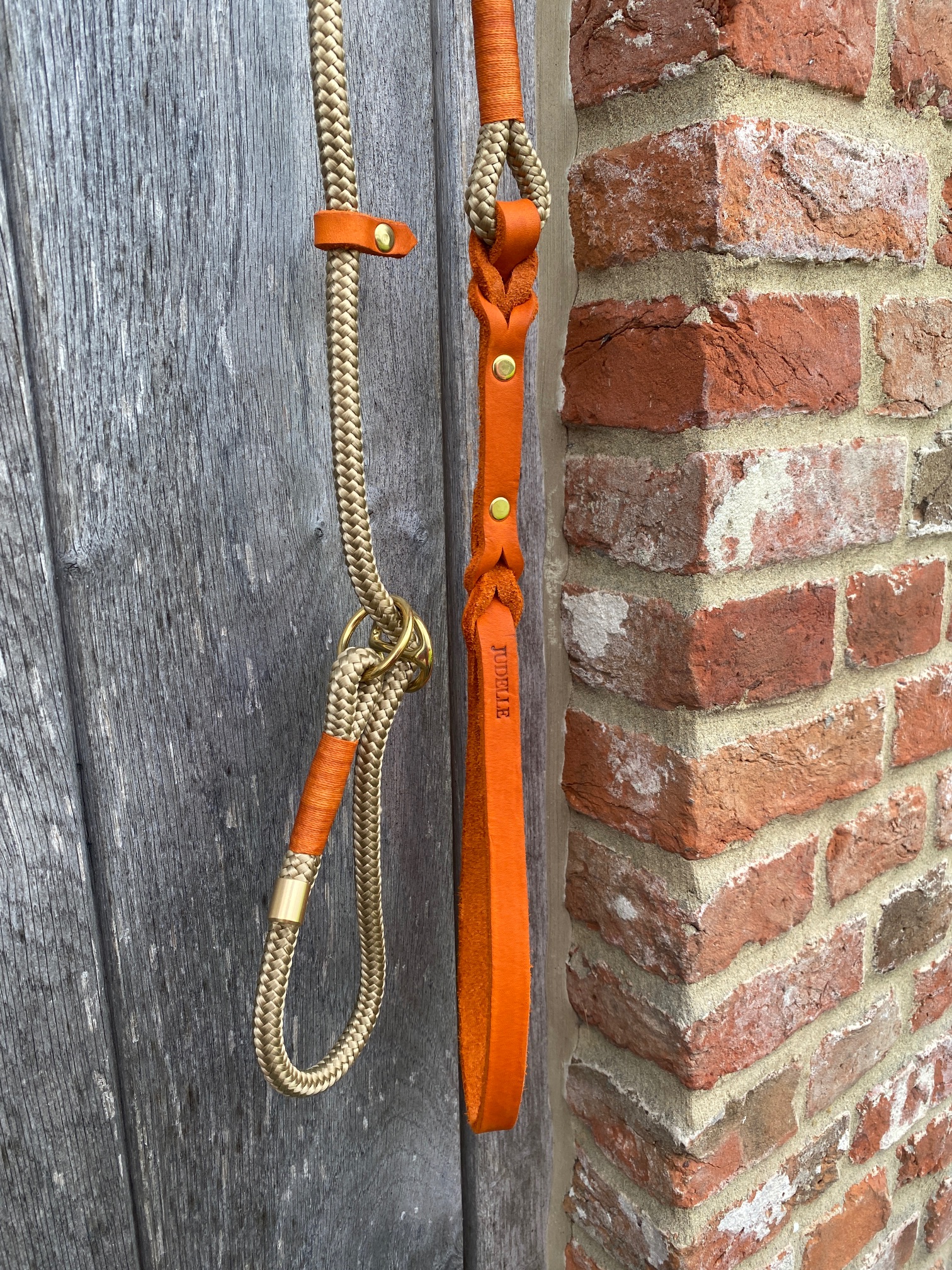 beige/gold stroplijn / oranje handvat / goudkleurige afwerking - Afbeelding 2